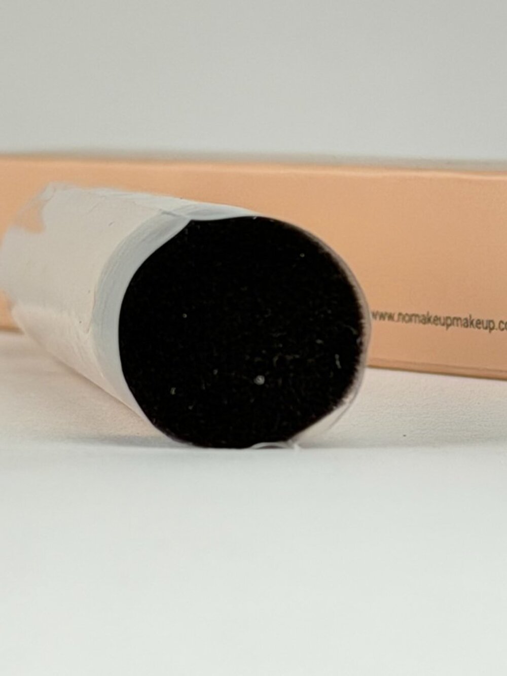 NIB The Original No Makeup Makeup Foundation Brush Cruelty-Free